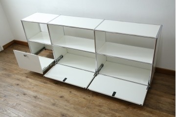 中古　美品　スイス　USMハラー(USM Haller)　モジュール構造のオープンサイドボード　定価約38万4千円　(R-085169)