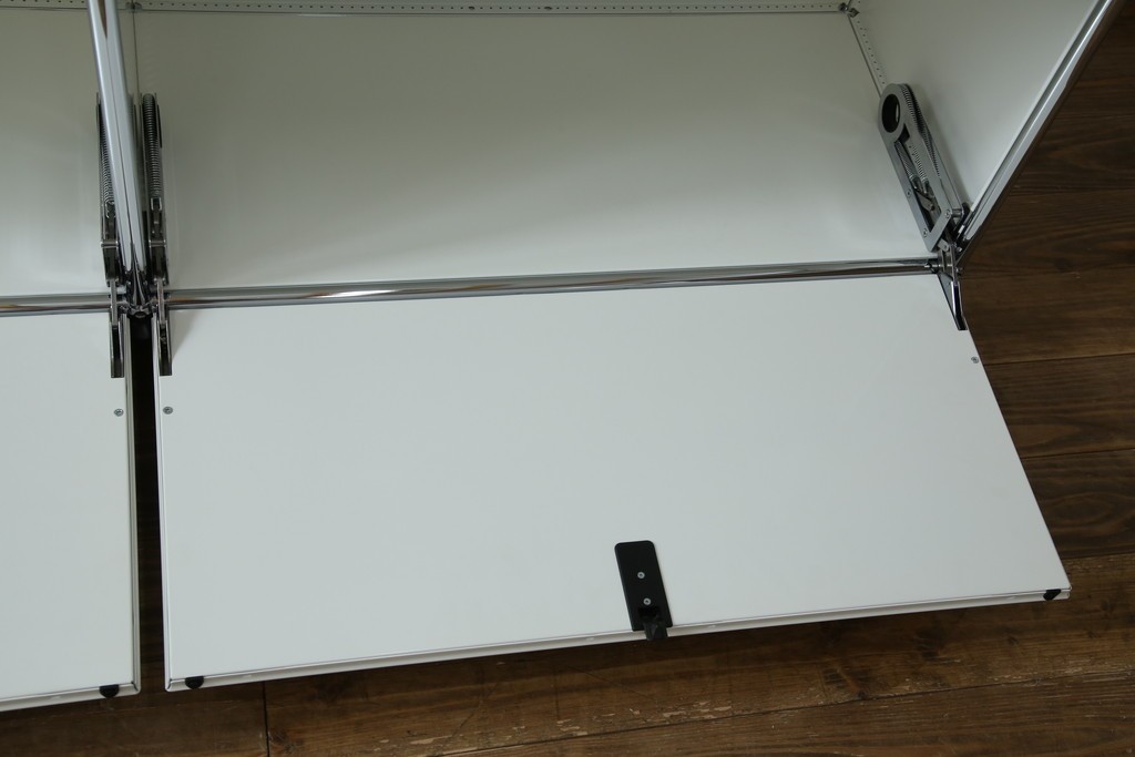 中古　美品　スイス　USMハラー(USM Haller)　モジュール構造のオープンサイドボード　定価約38万4千円　(R-085169)