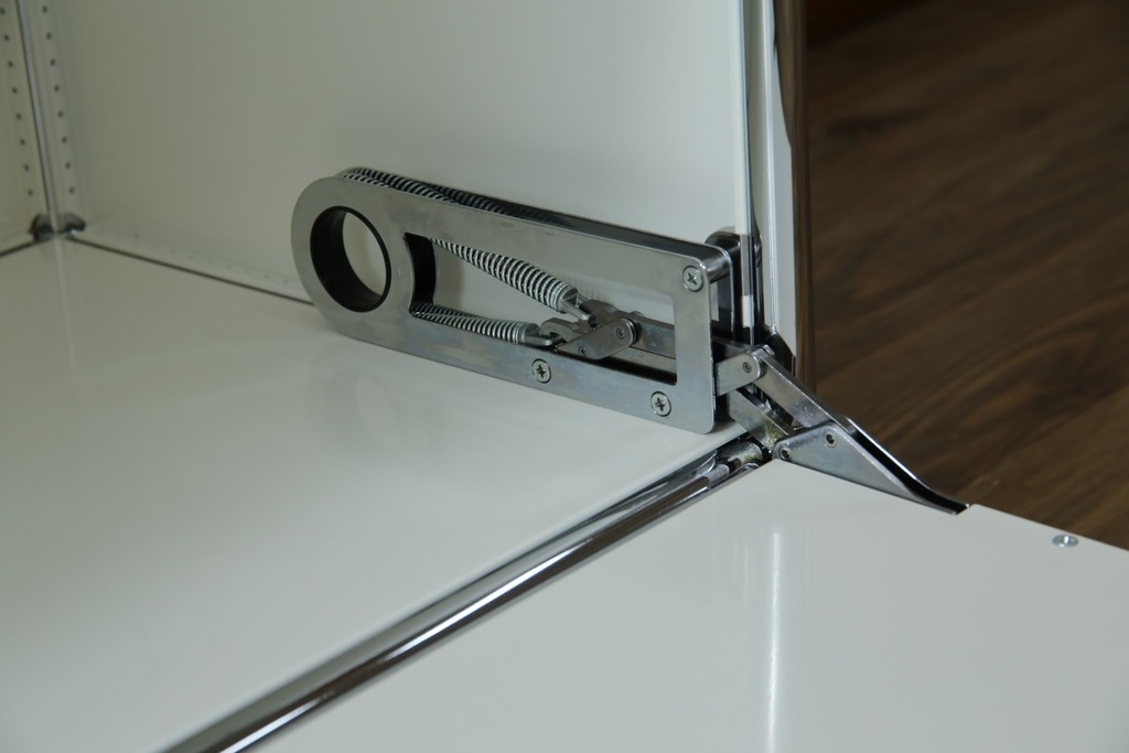 中古　美品　スイス　USMハラー(USM Haller)　モジュール構造のオープンサイドボード　定価約38万4千円　(R-085169)