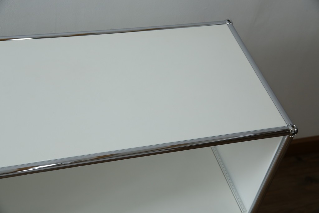 中古　美品　スイス　USMハラー(USM Haller)　モジュール構造のオープンサイドボード　定価約38万4千円　(R-085169)