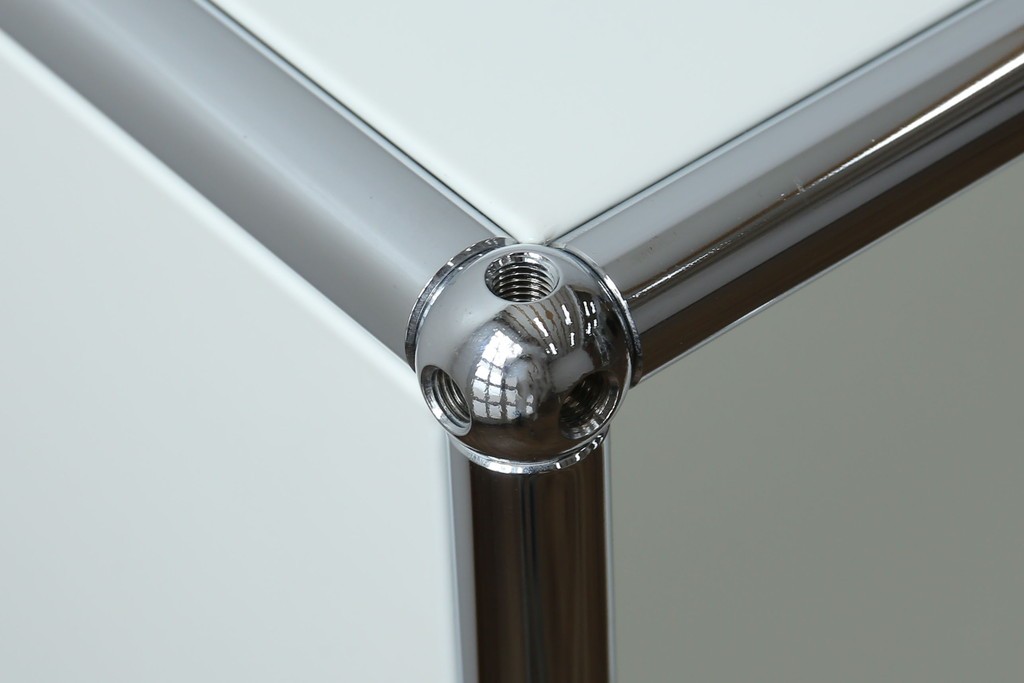 中古　美品　スイス　USMハラー(USM Haller)　モジュール構造のオープンサイドボード　定価約38万4千円　(R-085169)