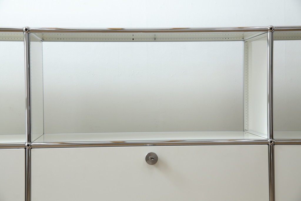 中古　美品　スイス　USMハラー(USM Haller)　モジュール構造のオープンサイドボード　定価約38万4千円　(R-085169)