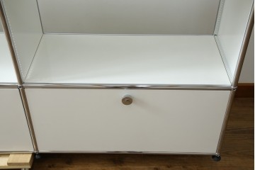 中古　美品　スイス　USMハラー(USM Haller)　モジュール構造のオープンサイドボード　定価約38万4千円　(R-085169)