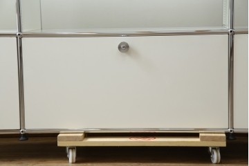 中古　美品　スイス　USMハラー(USM Haller)　モジュール構造のオープンサイドボード　定価約38万4千円　(R-085169)