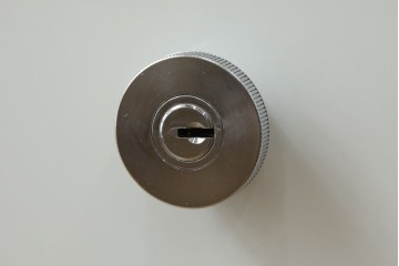 中古　美品　スイス　USMハラー(USM Haller)　モジュール構造のオープンサイドボード　定価約38万4千円　(R-085169)