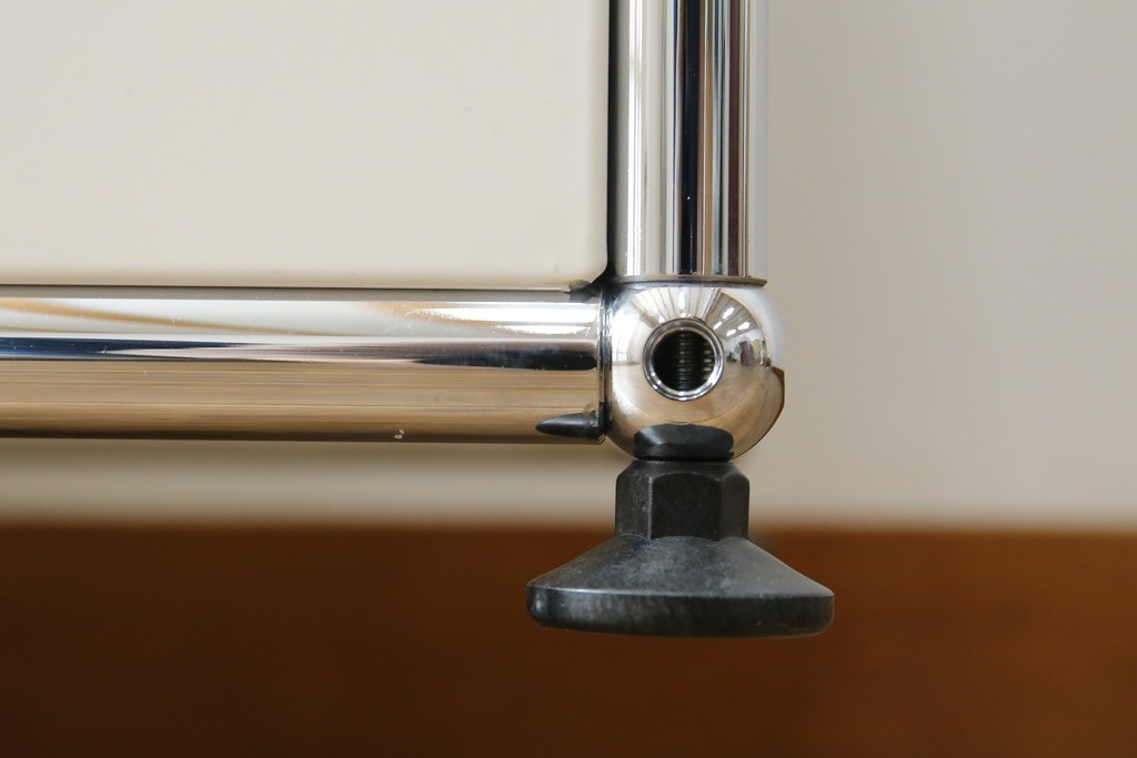 中古　美品　スイス　USMハラー(USM Haller)　モジュール構造のオープンサイドボード　定価約38万4千円　(R-085169)