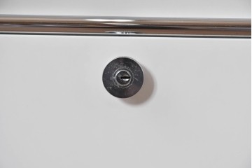 中古　美品　スイス　USMハラー(USM Haller)　モジュール構造のオープンサイドボード　定価約38万4千円相当　(R-085169)