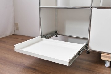 中古　美品　スイス　USMハラー(USM Haller)　モジュール構造のオープンサイドボード　定価約38万4千円相当　(R-085169)