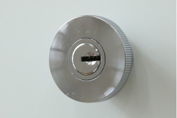中古　美品　スイス　USMハラー(USM Haller)　ホームオフィスにもおすすめなスッキリとしたデザインの5段シェルフ　定価約63万1千円　(R-085171)
