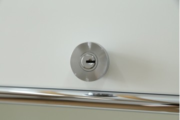 中古　美品　スイス　USMハラー(USM Haller)　ホームオフィスにもおすすめなスッキリとしたデザインの5段シェルフ　定価約63万1千円　(R-085172)