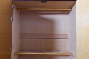 中古　美品　最高級品　名工　清光光雲作　宝石象嵌工芸品　煌びやかな花鳥図(桜・松・椿・楪・雉・雀)が目を引く贅を尽くした美術品級のワードローブ　定価約600万円相当　(R-085175)