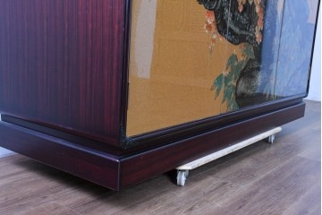 中古　美品　最高級品　名工　清光光雲作　宝石象嵌工芸品　煌びやかな花鳥図(桜・松・椿・楪・雉・雀)が目を引く贅を尽くした美術品級のワードローブ　定価約600万円相当　(R-085175)