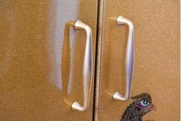 中古　美品　最高級品　名工　清光光雲作　宝石象嵌工芸品　煌びやかな花鳥図(桜・松・椿・楪・雉・雀)が目を引く贅を尽くした美術品級のワードローブ　定価約600万円相当　(R-085175)