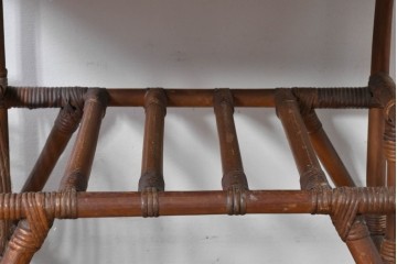 和製ヴィンテージ　籐(ラタン)　マガジンラック付き!自然素材ならではのあたたかみを感じるサイドテーブル　(R-085176)