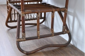 和製ヴィンテージ　籐(ラタン)　マガジンラック付き!自然素材ならではのあたたかみを感じるサイドテーブル　(R-085176)
