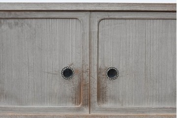 和製ヴィンテージ　味わい深い風合いの桐箪笥ローボード　(R-085177)