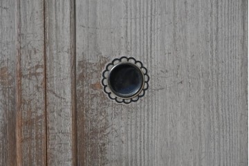 和製ヴィンテージ　味わい深い風合いの桐箪笥ローボード　(R-085177)