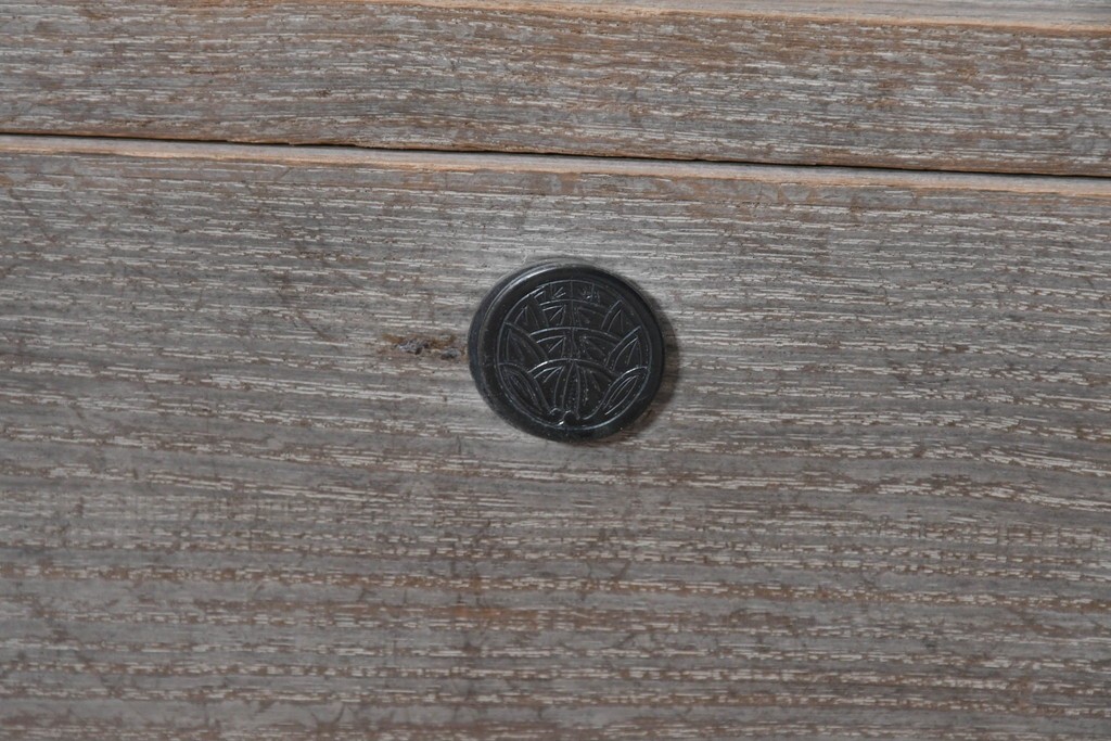 和製ヴィンテージ　味わい深い風合いの桐箪笥ローボード　(R-085177)