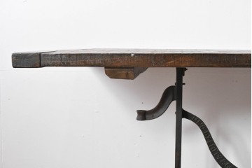 アメリカアンティーク　インダストリアル　フリッツ&ゲルデル　折り畳み式のメカニカルテーブル　(R-085178)