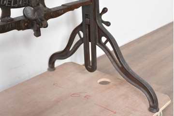 アメリカアンティーク　インダストリアル　フリッツ&ゲルデル　折り畳み式のメカニカルテーブル　(R-085178)