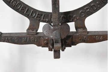 アメリカアンティーク　インダストリアル　フリッツ&ゲルデル　折り畳み式のメカニカルテーブル　(R-085178)