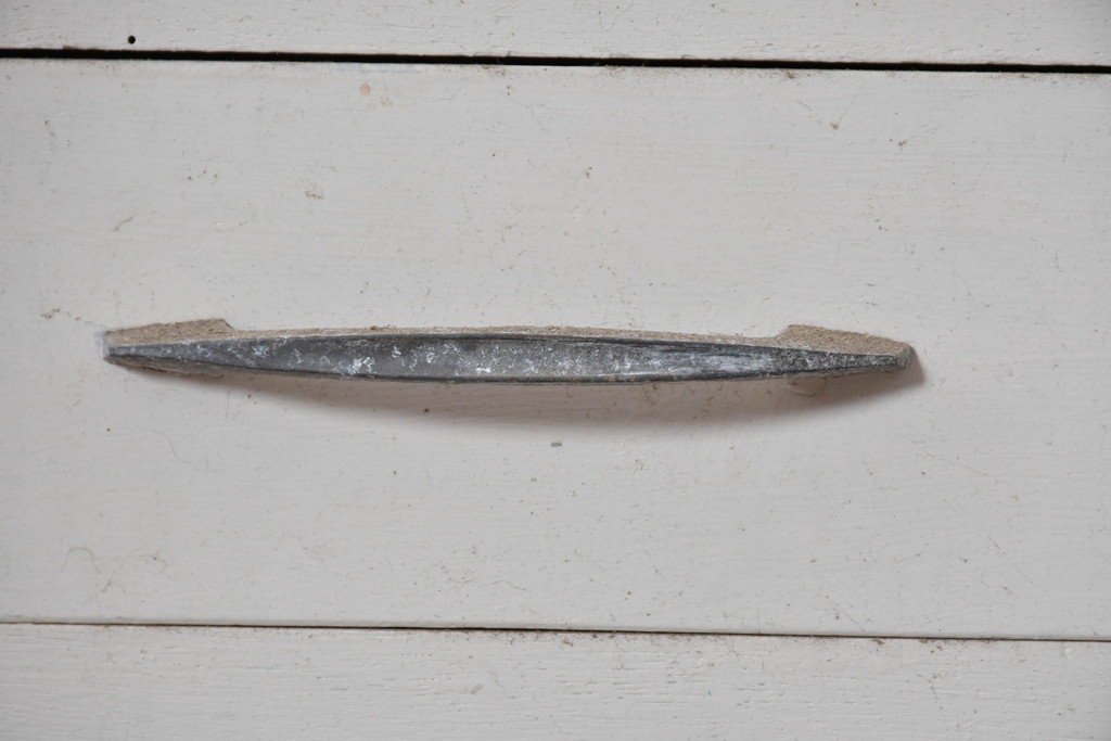 《ペイント仕上げ限定》　和製ヴィンテージ　タイル張りのデザインがレトロなたばこ屋さんのガラスケース　(R-085179)