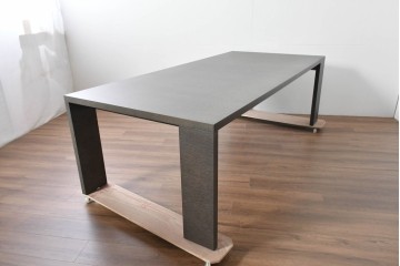 中古　超美品　B&B イタリア(Italia)　マクサルトコレクション　アルチェオ(ARCHEO)　幅約240cmの特大サイズダイニングテーブル　定価約110万円　(R-085180)