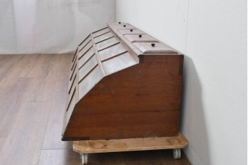 和製アンティーク　激レアデザイン!　古い駄菓子屋さんの上蓋式卓上ガラスケース　(R-085181)