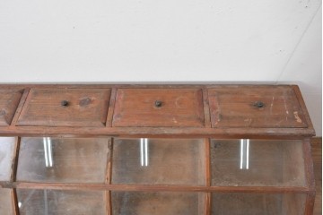 和製アンティーク　激レアデザイン!　古い駄菓子屋さんの上蓋式卓上ガラスケース　(R-085181)