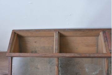 和製アンティーク　激レアデザイン!　古い駄菓子屋さんの上蓋式卓上ガラスケース　(R-085181)