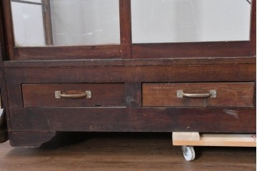 《ペイント仕上げ限定》　和製ヴィンテージ　ディスプレイと収納を兼ね備えた引き出し付きガラスケース　(R-085182)