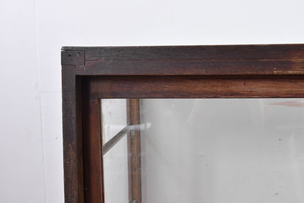 《ペイント仕上げ限定》　和製ヴィンテージ　ディスプレイと収納を兼ね備えた引き出し付きガラスケース　(R-085182)