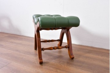 中古　超美品!!　スペイン製　バロッサバレンティ(VARO,S.A. VALENTI)　本革　深みのあるグリーンレザーが魅力!!英国クラシック調のアームチェアとオットマンのセット　セット定価約51万円相当　(R-085183)