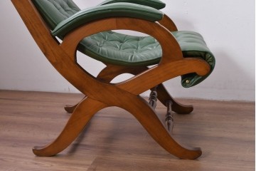 中古　超美品!!　スペイン製　バロッサバレンティ(VARO,S.A. VALENTI)　本革　深みのあるグリーンレザーが魅力!!英国クラシック調のアームチェアとオットマンのセット　セット定価約51万円相当　(R-085183)