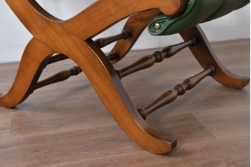 中古　超美品!!　スペイン製　バロッサバレンティ(VARO,S.A. VALENTI)　本革　深みのあるグリーンレザーが魅力!!英国クラシック調のアームチェアとオットマンのセット　セット定価約51万円相当　(R-085183)