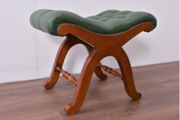 中古　超美品!!　スペイン製　バロッサバレンティ(VARO,S.A. VALENTI)　本革　深みのあるグリーンレザーが魅力!!英国クラシック調のアームチェアとオットマンのセット　セット定価約51万円相当　(R-085183)