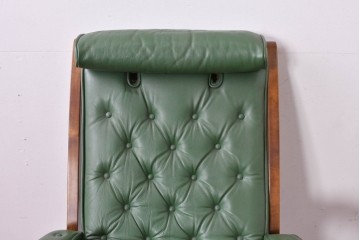 中古　超美品!!　スペイン製　バロッサバレンティ(VARO,S.A. VALENTI)　本革　深みのあるグリーンレザーが魅力!!英国クラシック調のアームチェアとオットマンのセット　セット定価約51万円相当　(R-085183)