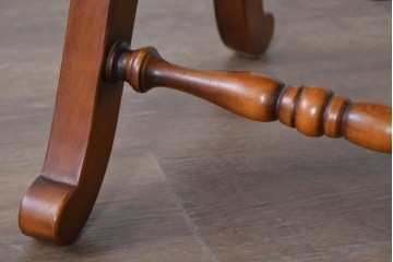 中古　超美品!!　スペイン製　バロッサバレンティ(VARO,S.A. VALENTI)　本革　深みのあるグリーンレザーが魅力!!英国クラシック調のアームチェアとオットマンのセット　セット定価約51万円相当　(R-085183)