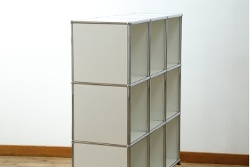 中古　美品　スイス　USMハラー(USM Haller)　ホームオフィスにもおすすめなスッキリとしたデザインの3段シェルフ　定価約36万7千円　(R-085185)