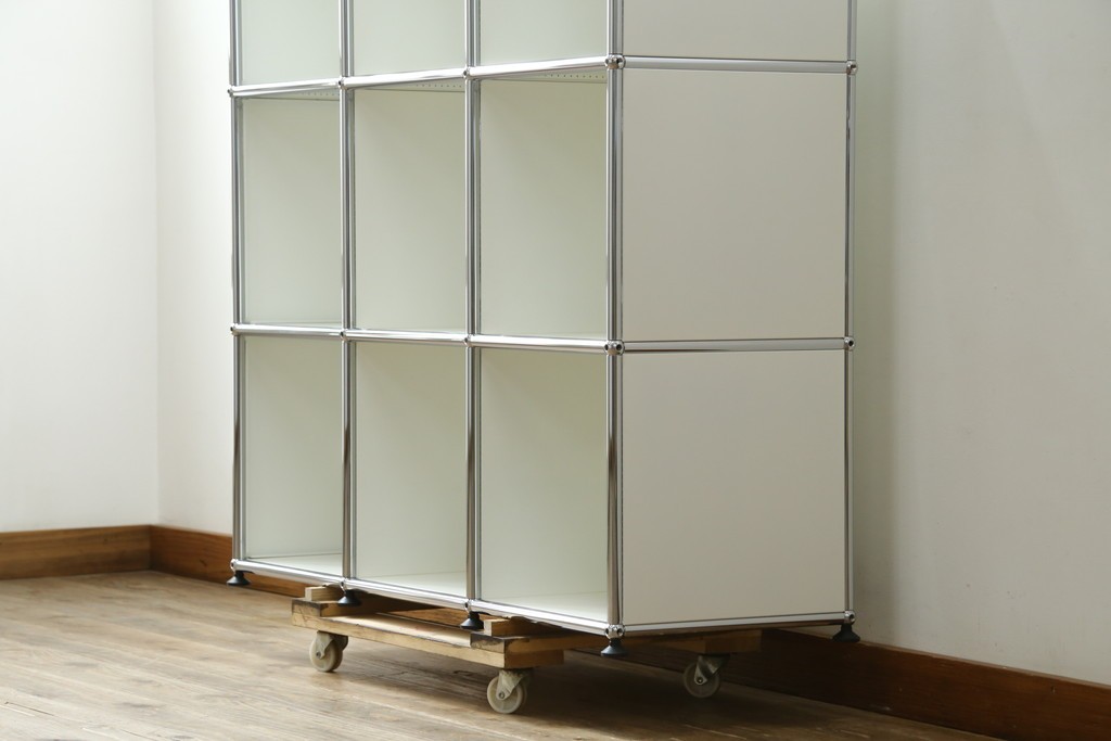 中古　美品　スイス　USMハラー(USM Haller)　ホームオフィスにもおすすめなスッキリとしたデザインの3段シェルフ　定価約36万7千円　(R-085185)