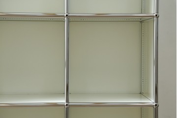 中古　美品　スイス　USMハラー(USM Haller)　ホームオフィスにもおすすめなスッキリとしたデザインの3段シェルフ　定価約36万7千円　(R-085185)
