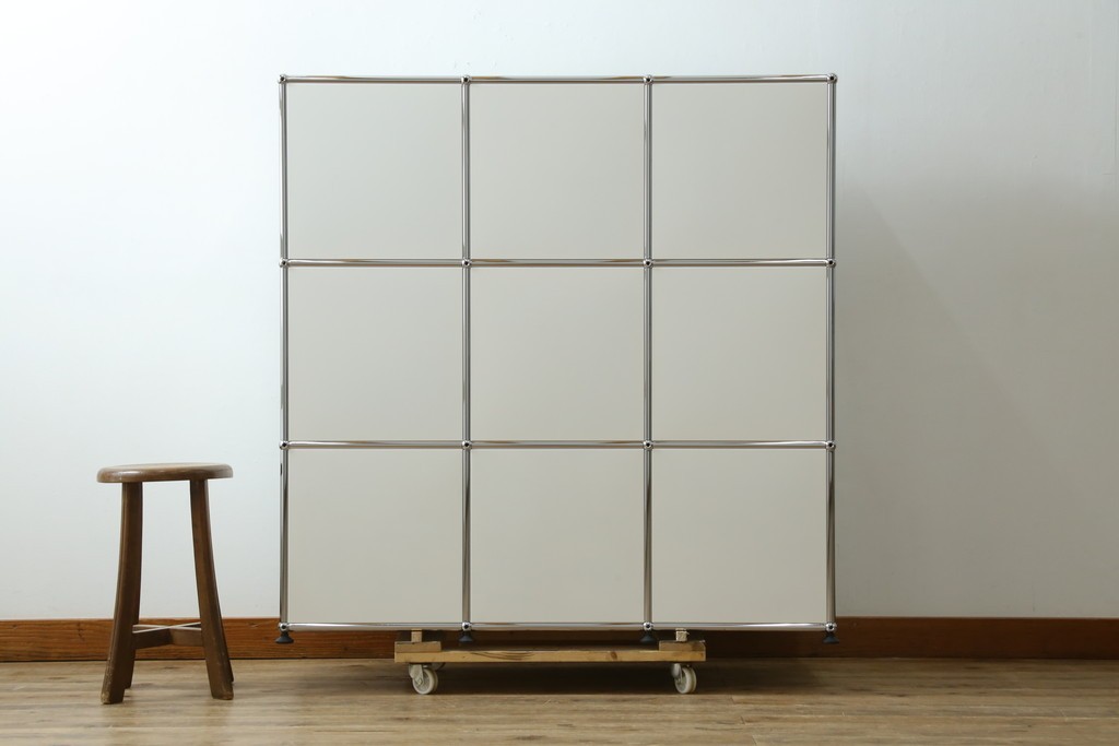 中古　美品　スイス　USMハラー(USM Haller)　ホームオフィスにもおすすめなスッキリとしたデザインの3段シェルフ　定価約36万7千円　(R-085185)