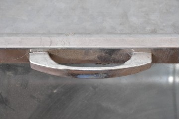 和製アンティーク　駄菓子屋さんで使われていたレトロなブリキ製ショーケース2個セット　(R-085189)