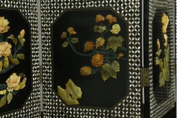 アジアンヴィンテージ　希少!!　中国美術屏風　雅集図　螺鈿　豪華装飾の玉石象嵌衝立　(R-085192)