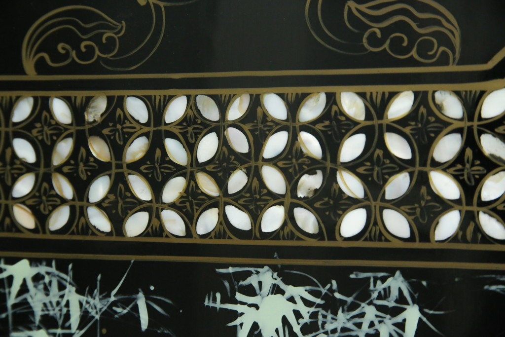 アジアンヴィンテージ　希少!!　中国美術屏風　雅集図　螺鈿　豪華装飾の玉石象嵌衝立　(R-085192)