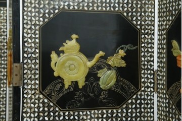 アジアンヴィンテージ　希少!!　中国美術屏風　雅集図　螺鈿　豪華装飾の玉石象嵌衝立　(R-085192)