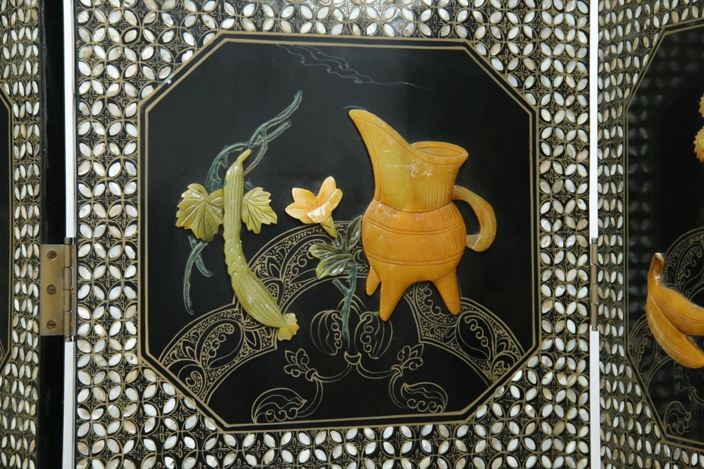 アジアンヴィンテージ　希少!!　中国美術屏風　雅集図　螺鈿　豪華装飾の玉石象嵌衝立　(R-085192)