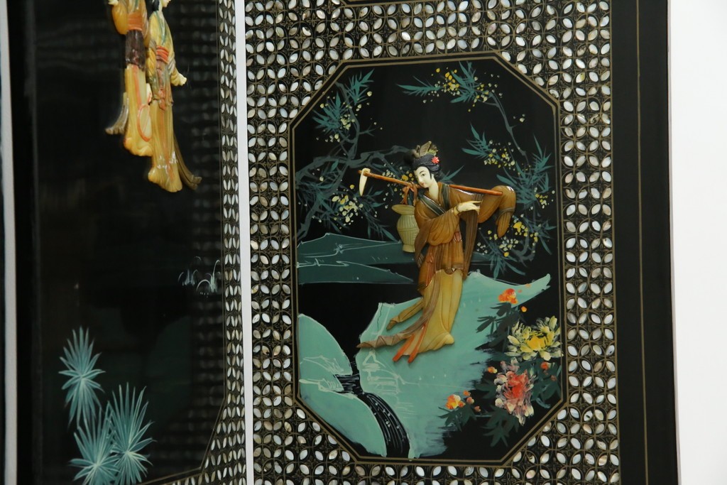 アジアンヴィンテージ　希少!!　中国美術屏風　雅集図　螺鈿　豪華装飾の玉石象嵌衝立　(R-085192)