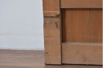 アンティーク建具　明治大正期　希少デザイン　格子意匠が印象的な蔵戸1枚　(R-085195)