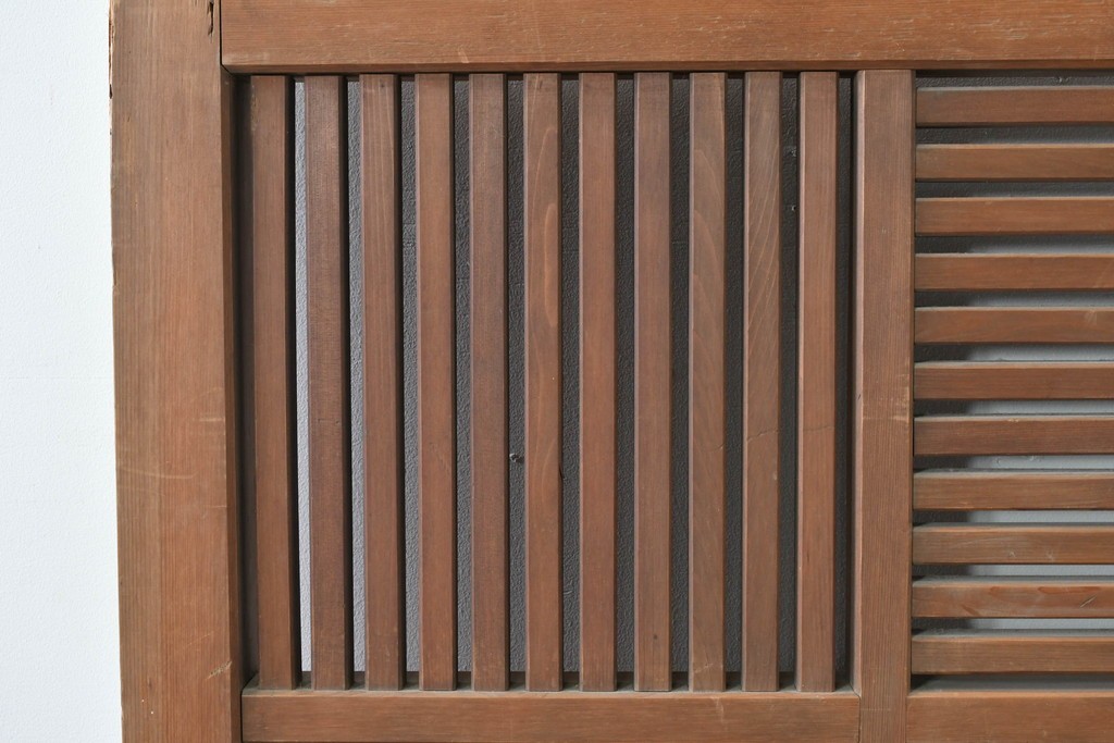 アンティーク建具　明治大正期　希少デザイン　格子意匠が印象的な蔵戸1枚　(R-085195)